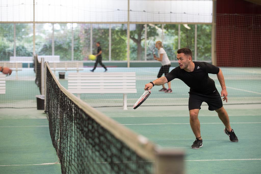 Aramis Tagungs- Und Sporthotel Gäufelden Zewnętrze zdjęcie